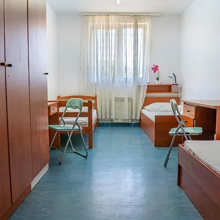 Dujam Hostel