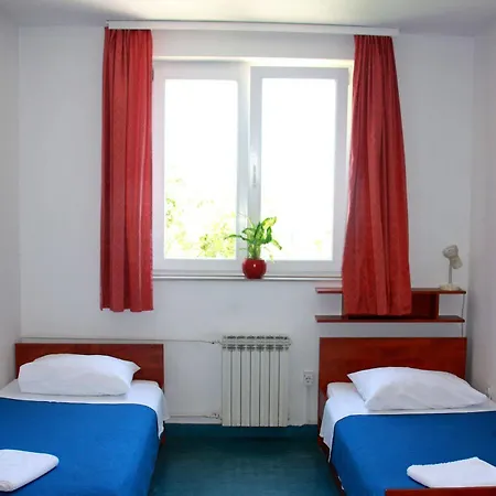 Dujam Hostel *
