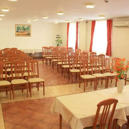 Dujam * Split